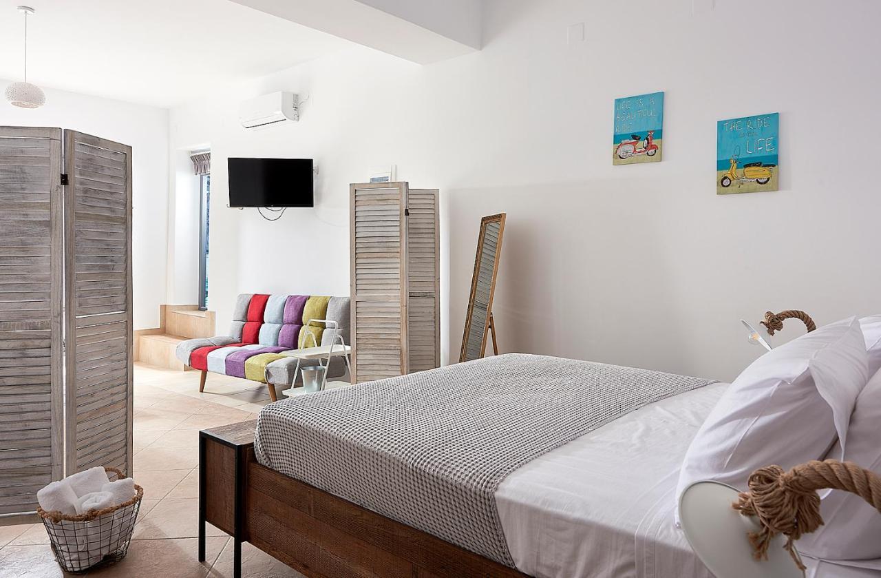 Miramare Luxury Apartments Firopotamos Ngoại thất bức ảnh